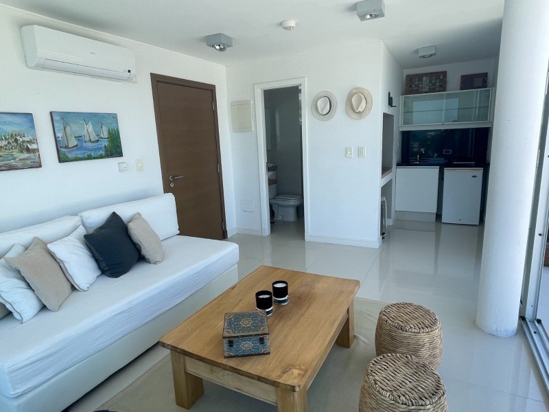 Penthouse en alquiler en Rincón del Indio a pocos metros del mar